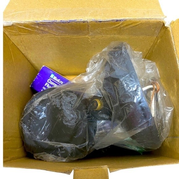 MaxLite Jelly Jar Lantern (Dusk To Dawn) - Picture 6 of 6